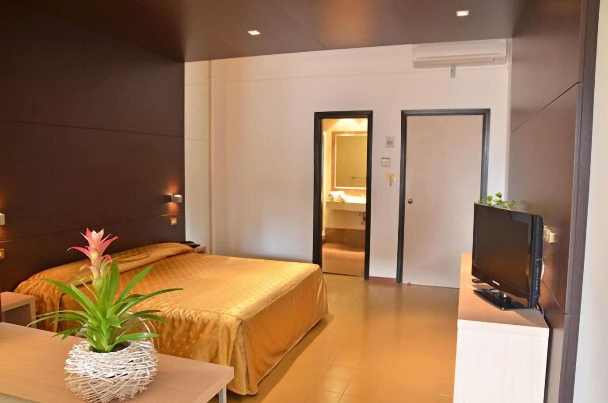 Grand Eurhotel Montesilvano Marina Екстериор снимка