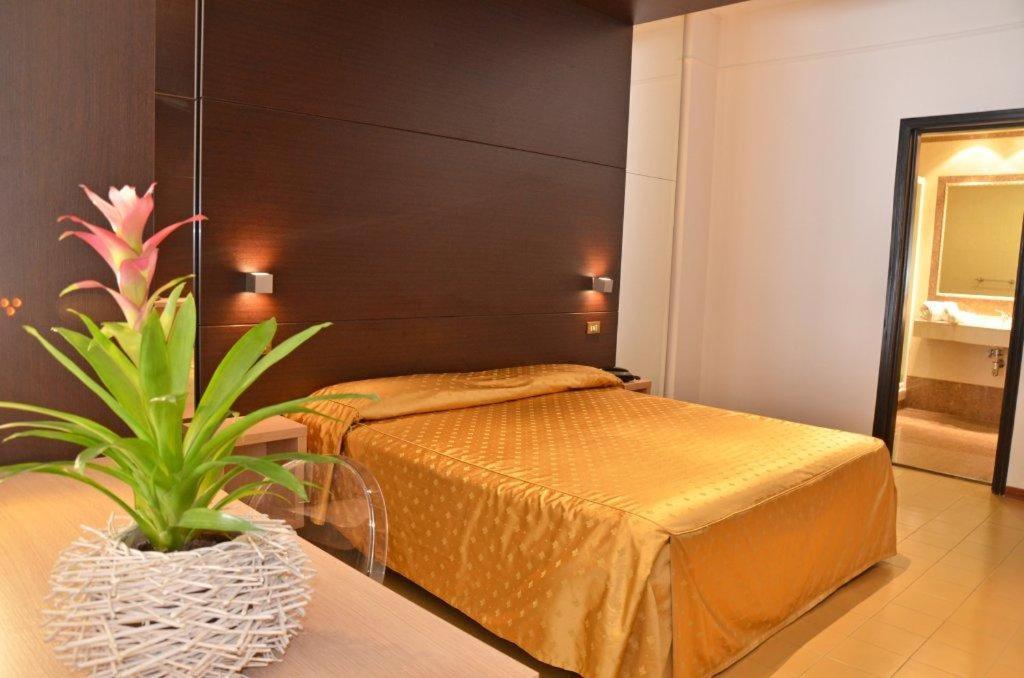 Grand Eurhotel Montesilvano Marina Екстериор снимка