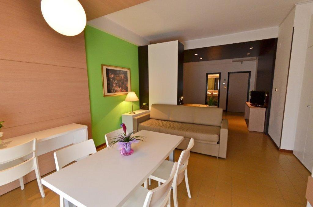 Grand Eurhotel Montesilvano Marina Екстериор снимка