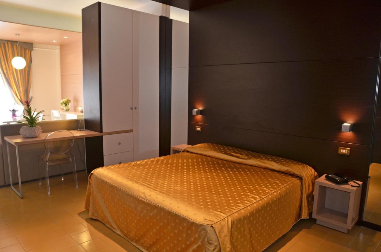 Grand Eurhotel Montesilvano Marina Екстериор снимка