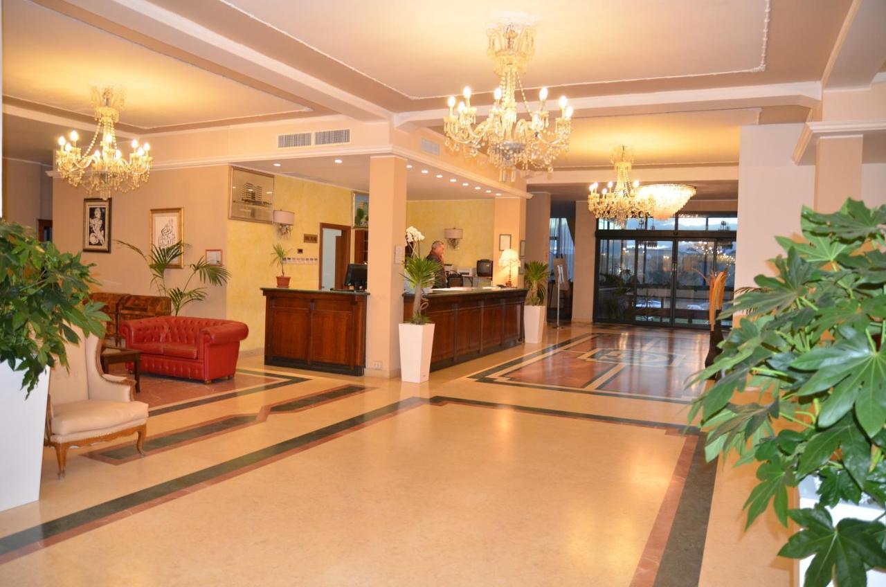 Grand Eurhotel Montesilvano Marina Екстериор снимка