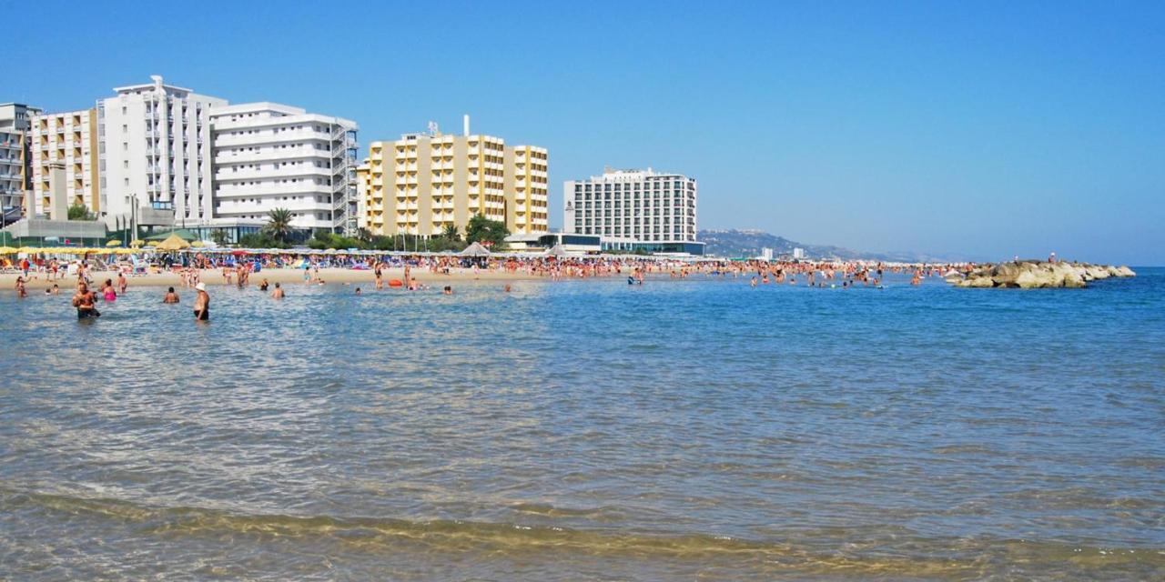 Grand Eurhotel Montesilvano Marina Екстериор снимка